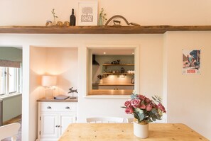 Dining - The Linhay, Kings Nympton - Quiet, very rural thatched barn near great pub. (Kings Nympton)