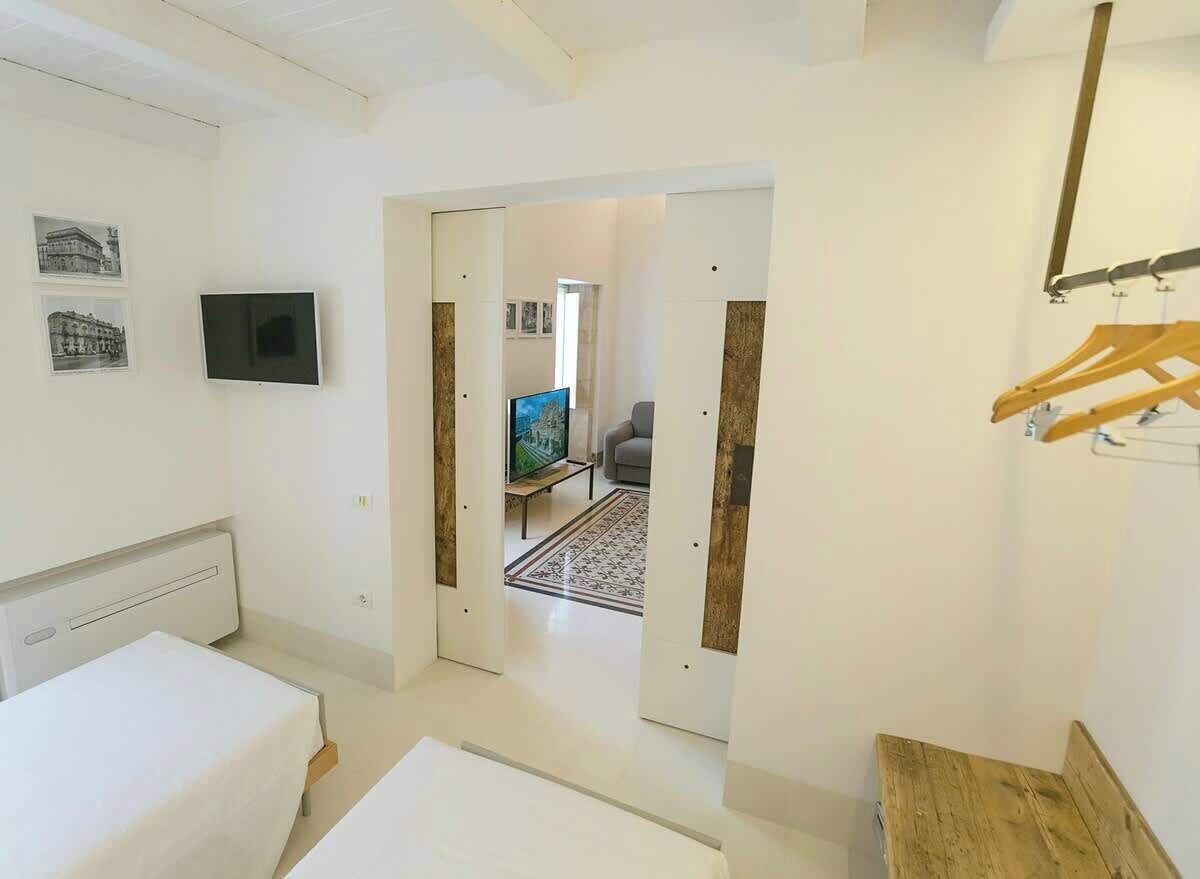 2 bedrooms, iron/ironing board, free WiFi, bed sheets