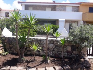 Property grounds - DOMIXEDDA, Sardinia West Coast Sea Front (Santa Caterina di Pittinuri)