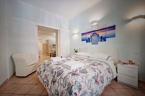 3 soverom, strykejern/-brett, reiseseng for barn og wi-fi (inkludert)