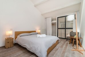 2 bedrooms, WiFi, bed sheets