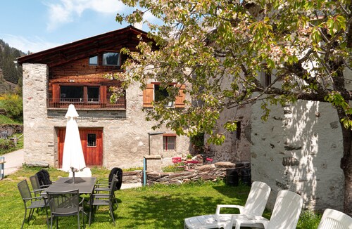 Holiday house sunny and rustic, 2-8 P, in Val Poschiavo