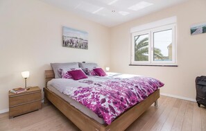 4 bedrooms, free WiFi, bed sheets