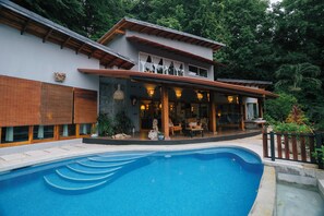 Piscine extérieure
