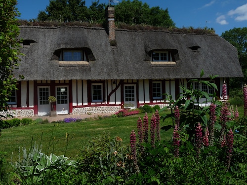 ---- La Chaumière ---