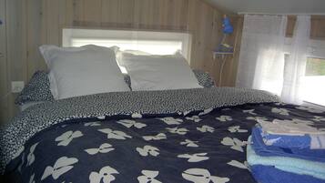 1 sovrum och sÀngklÀder