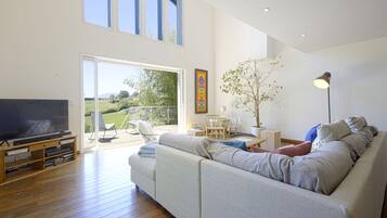 TV, DVD player, stereo