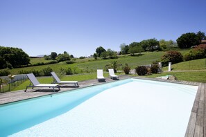 Outdoor pool, a heated pool - House w/ pool - 12 pers., quiet garden w/ stunning view on the BASQUE COUNTRY (ARCANGUES)