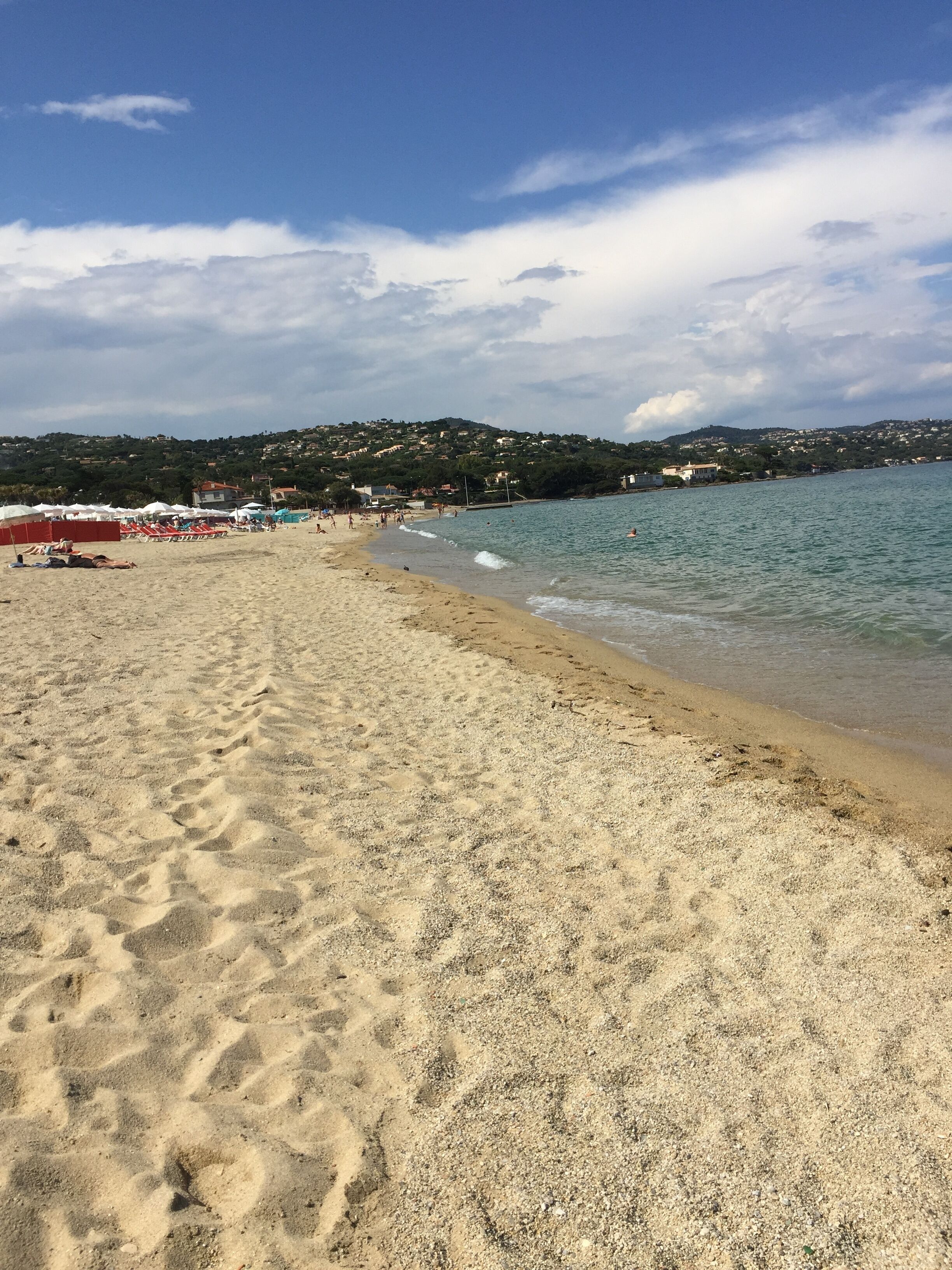 Beach nearby, sun loungers