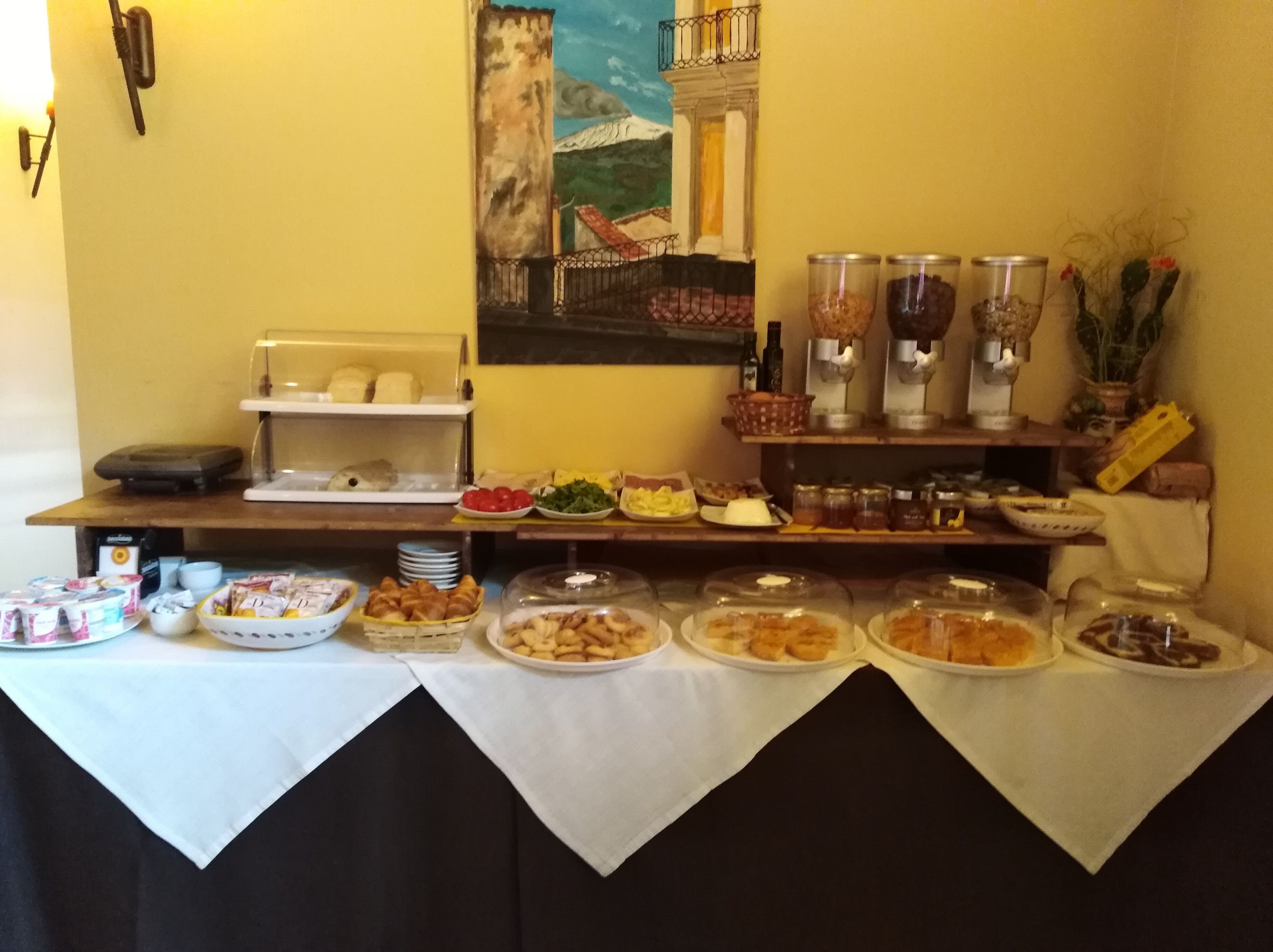 Colazione a buffet inclusa, servita tutte le mattine 