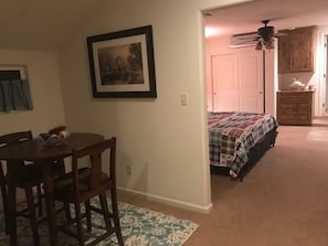 1 habitación, wifi y ropa de cama