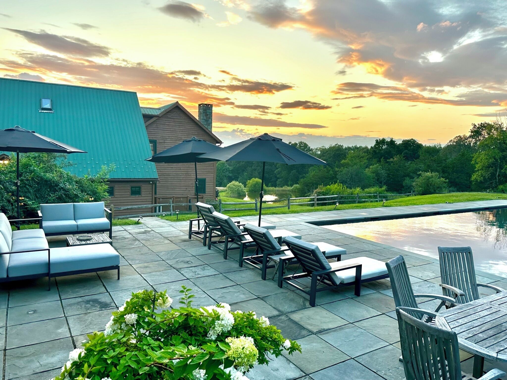 Gorgeous Country Oasis, with pool, pond on a lush 16 acres