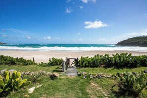 On the beach, sun-loungers, beach towels - Direct Beachfront 6 BDR/en-suite /maid included. Excellent service. Rare gem (H) (Upper Prince's Quarter)