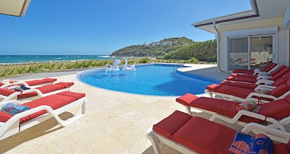 Direct Beachfront 6 BDR/en-suite /maid included. Excellent service. Rare gem (H)