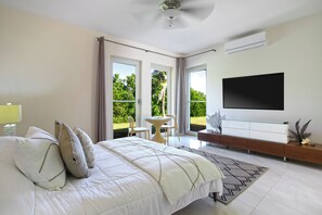 6 bedrooms, in-room safe, desk, iron/ironing board