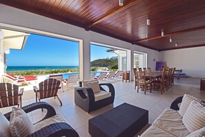 Interior - Direct Beachfront 6 BDR/en-suite /maid included. Excellent service. Rare gem (H) (Upper Prince's Quarter)