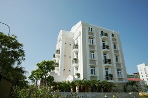Front of property - Lê Na Villa Hotel (Da Nang)