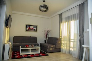 Classic Apartment, Garden View