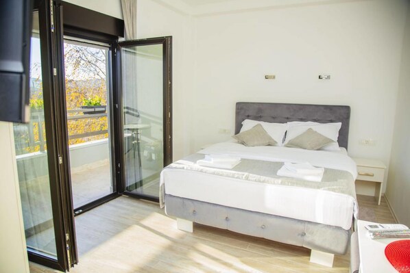 Deluxe Double Room, Mountain View | View from room
