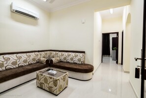 ทีวีจอแบน 32 นิ้ว พร้อมช่องดาวเทียม, ทีวี