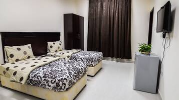 Twin Room, 2 Twin Beds | Minibar, free rollaway beds, free WiFi