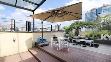 BBQ GARDEN CAMPING SUITE | Terrace/patio