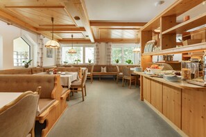 Dining - Holiday apartment Familienglück - Gästehaus Herrmann (Filzmoos)