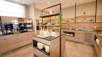 Frühstücksbuffet am Wochenende gegen Gebühr