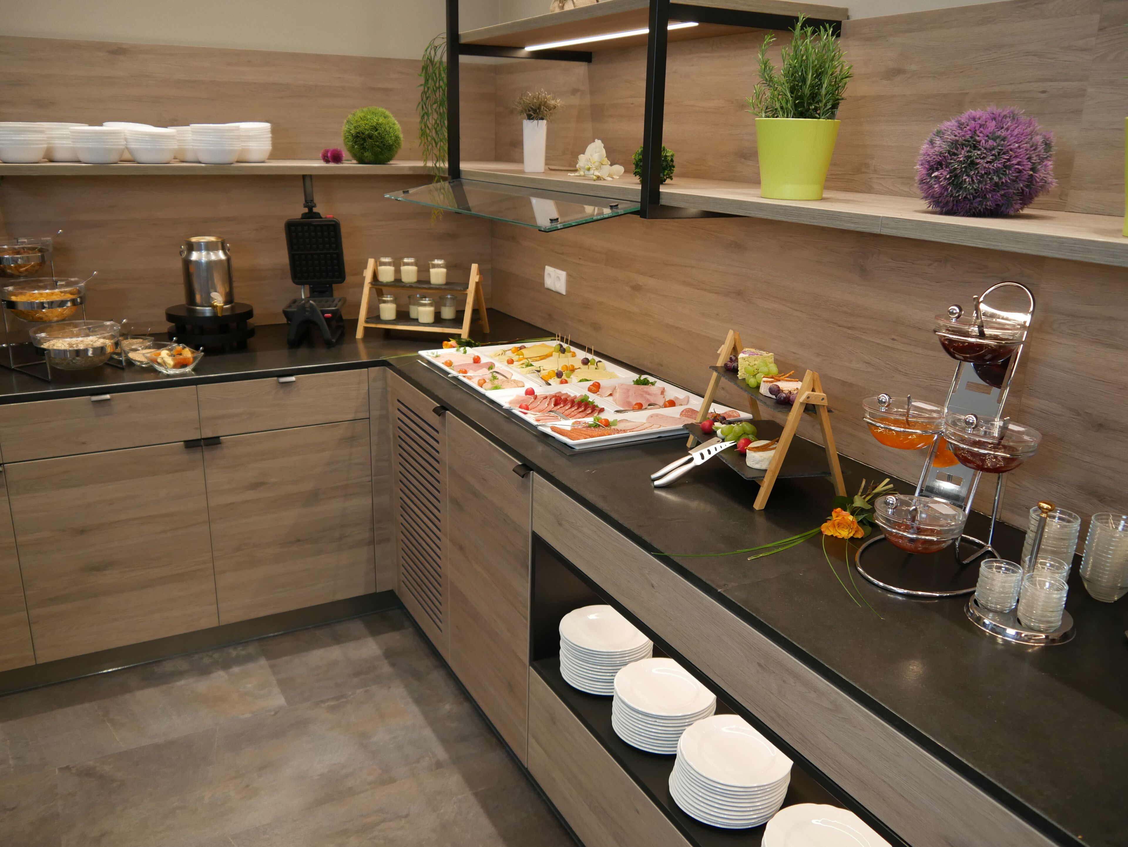 daily buffet breakfast (eur 15 per person)