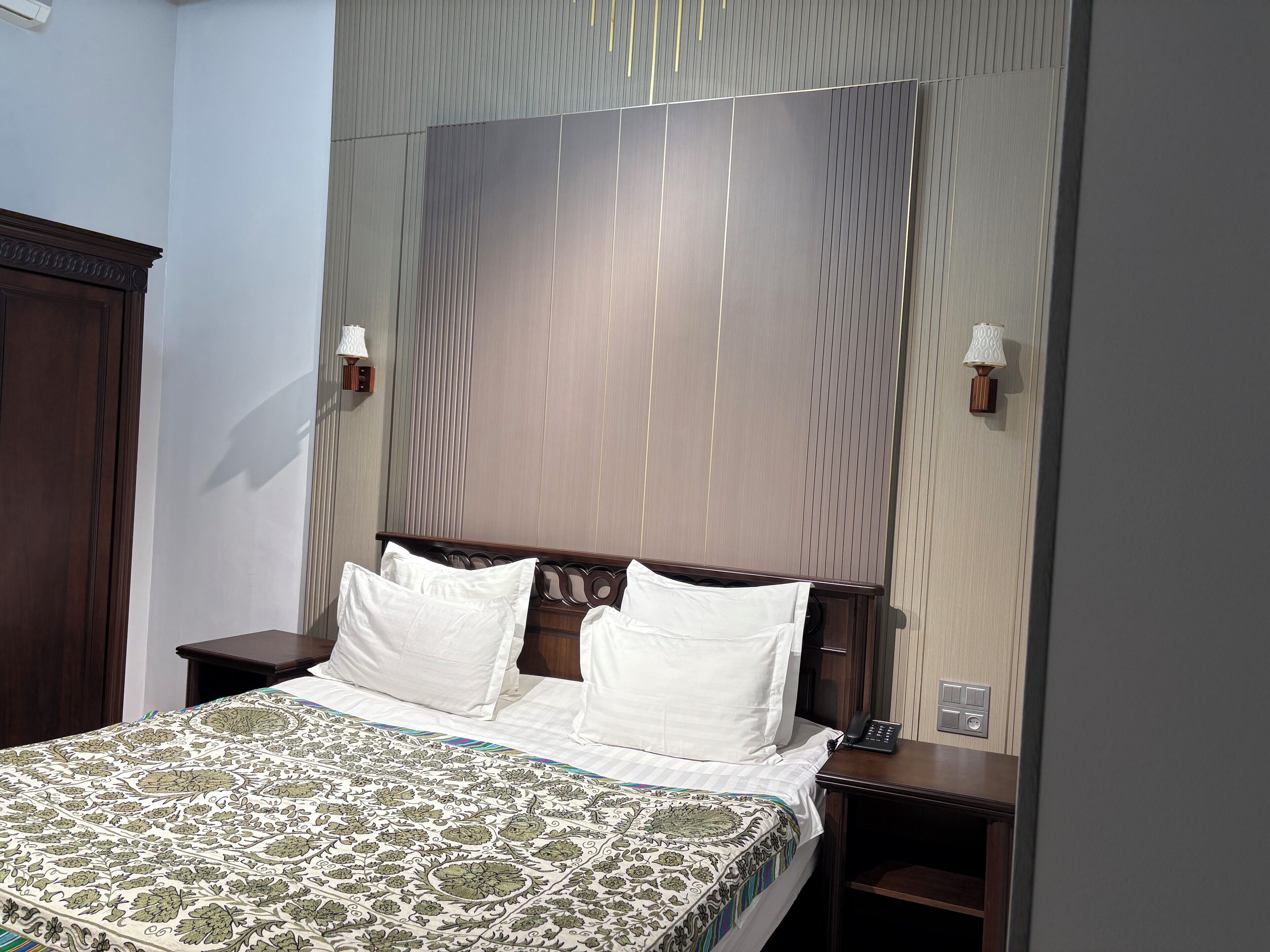 Deluxe Double Room | Desk, soundproofing, iron/ironing board, free WiFi