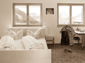 3 Schlafzimmer, Schreibtisch, WLAN, Bettwäsche