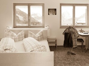 3 Schlafzimmer, Schreibtisch, WLAN, Bettwäsche