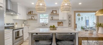 Saltwater Pool | Renovated | Private Home | Seminole