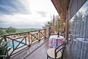 Desk, rollaway beds, free WiFi, bed sheets - Chateau Mere (Telavi)