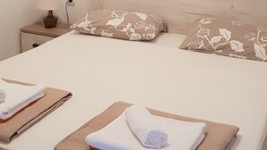 Apartment, 1 Bedroom, Ground Floor | Living room | Flat-screen TV - Paradise Apartments (Kotor)