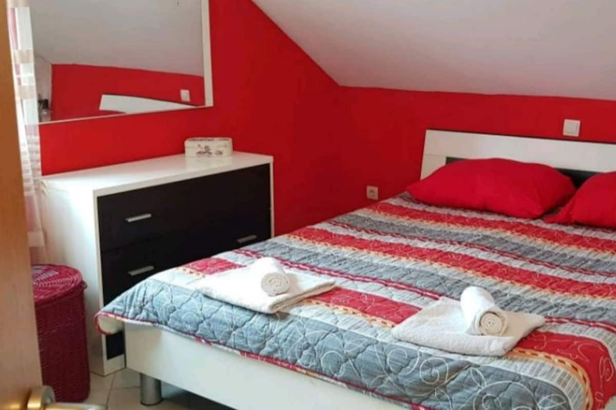 Apartment, 2 Bedrooms | Living area