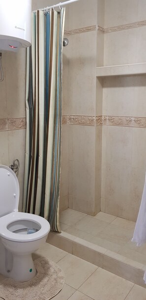 Apartment, 1 Bedroom, Ground Floor | Bathroom