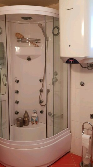 Apartment, 2 Bedrooms | Bathroom | Shower, towels, soap, toilet paper - Paradise Apartments (Kotor)