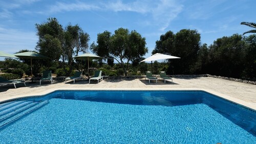 Beautiful 5 bedroom country house, free WiFi