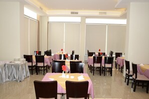 Restaurant - Continental Inn Hotel Al Farwaniya (Farwaniya)