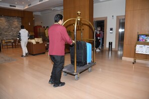 Concierge desk