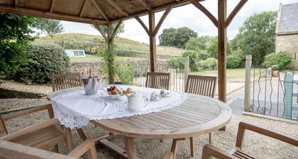 Barn End at Woodcock Farm - cosy and stylish flat on a farm near Bath