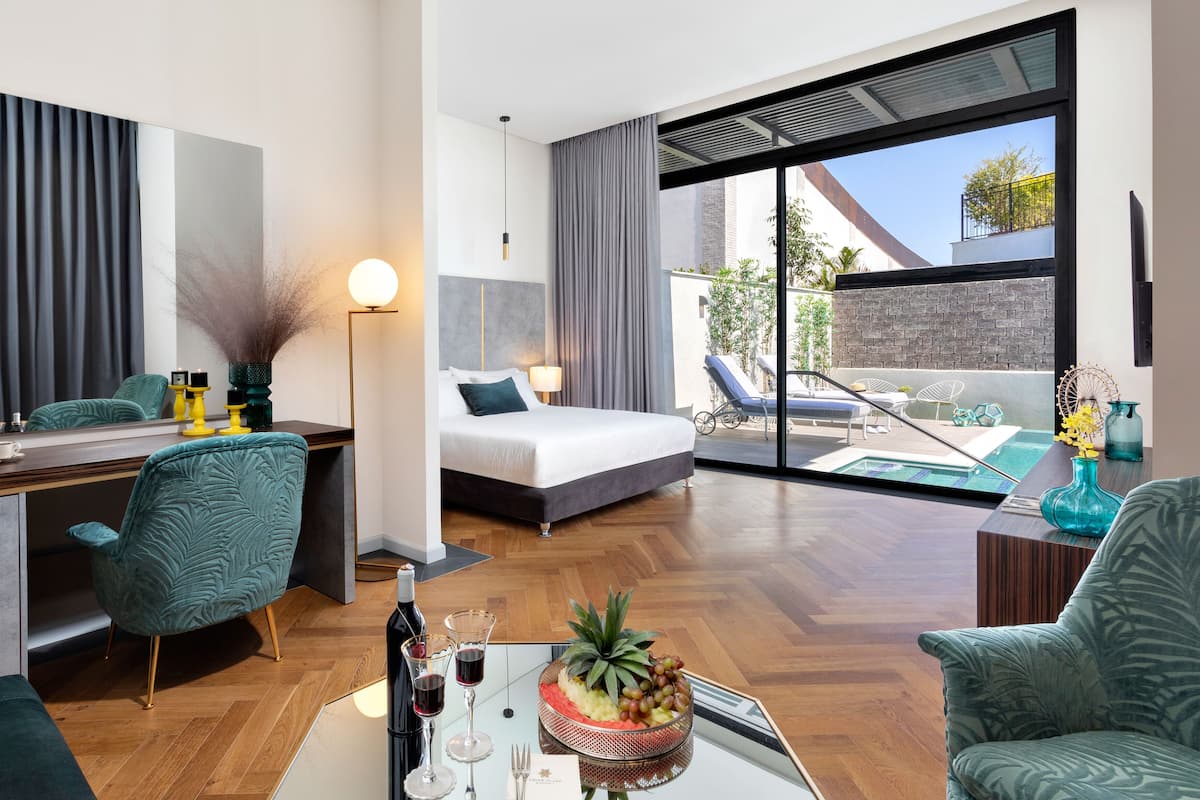 Ruby Luxurious Large Garden, Privet pool & Hot Tub | Ropa de cama de alta calidad y minibar