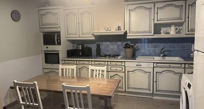 MAISON avec parking fermé la nuit