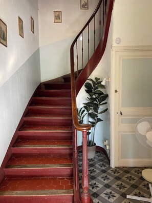 Interior - HOUSE with night parking  (Ollioules)