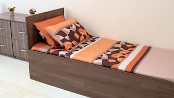 Economy Shared Dormitory, Mixed Dorm (4 beds) | Wi-fi percuma