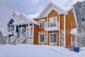 Exterior - Fjord du Saguenay, Mont Édouard condo Chez la Belle Rose (L'Anse-Saint-Jean)