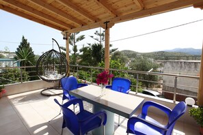 Chambre triple, balcon | Balcon