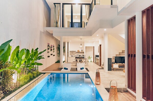 Coffres-forts dans les chambres, bureau, Wi-Fi gratuit, draps fournis