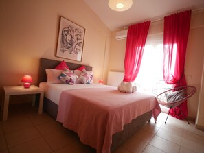 4 bedrooms, iron/ironing board, travel cot, WiFi